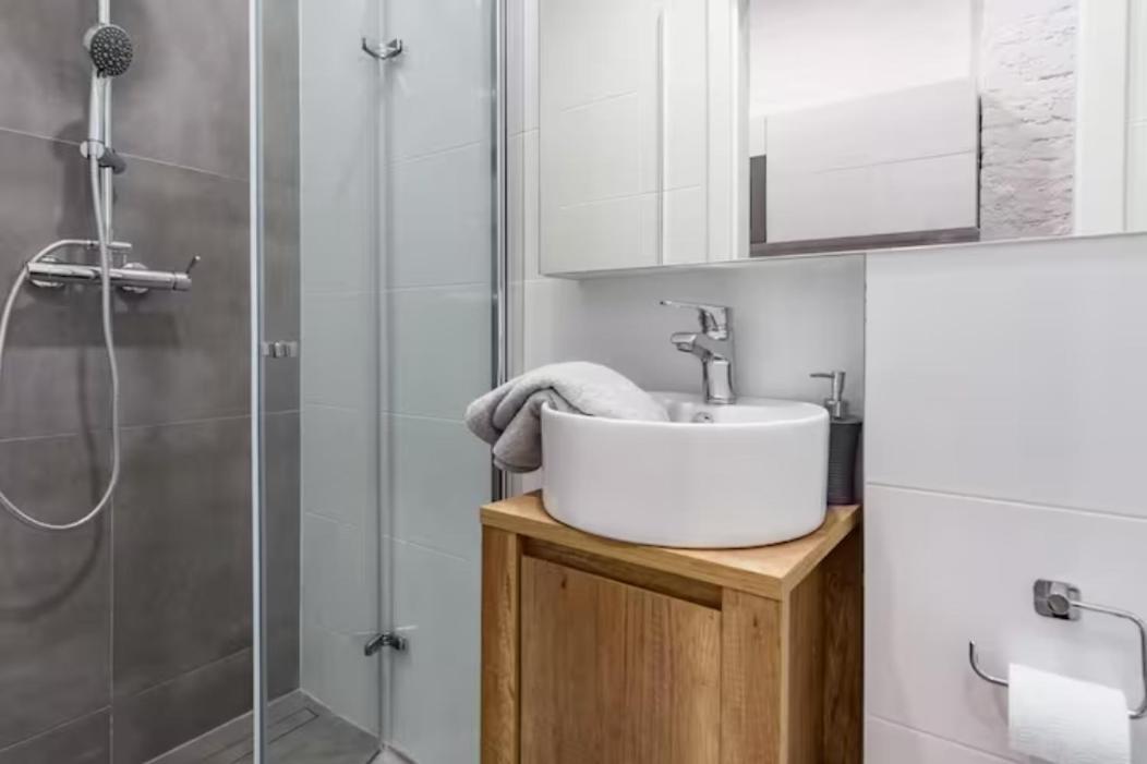 Kawalerka W Srodmiesciu 22 Apartamento Łódź Exterior foto